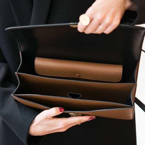 Auth celine bicolor medium case box bag preowned - Picture 16 of 16